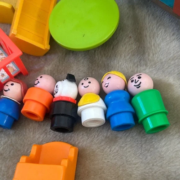 Fisher-Price Play Family House - Red and Blue - Picture 2 of 13